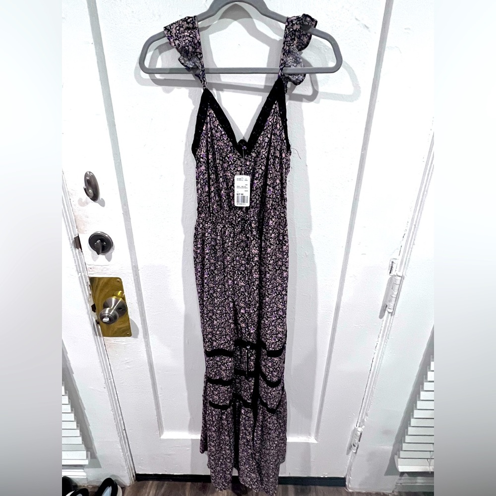 Brand new floral maxi with ruffle sleeve